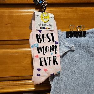 Pink 'Best Mom Ever' Crew Socks with Heart Accents